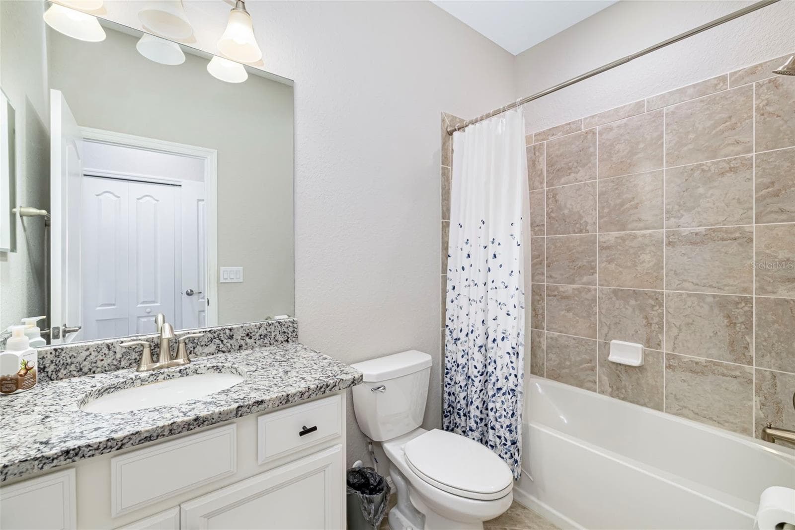 Ensuite Bathroom full tub and shower - 17927 POLO TRL, BRADENTON