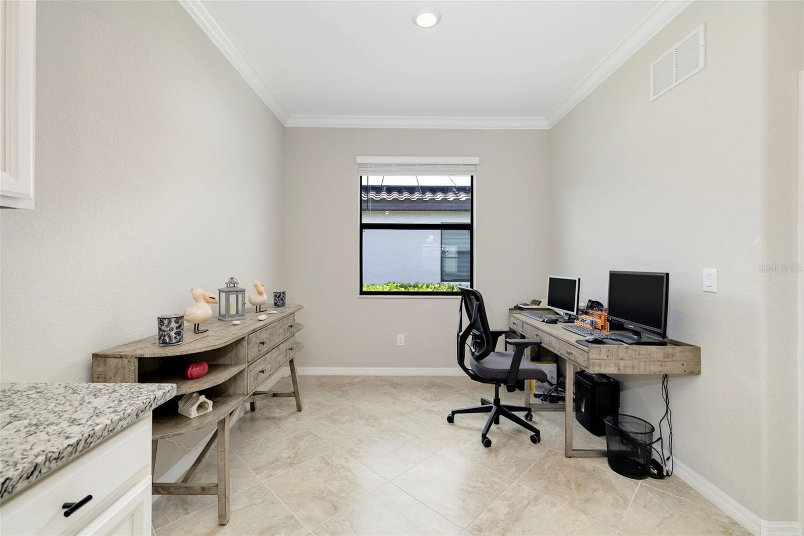Eat-In area currently used as office - 17927 POLO TRL, BRADENTON