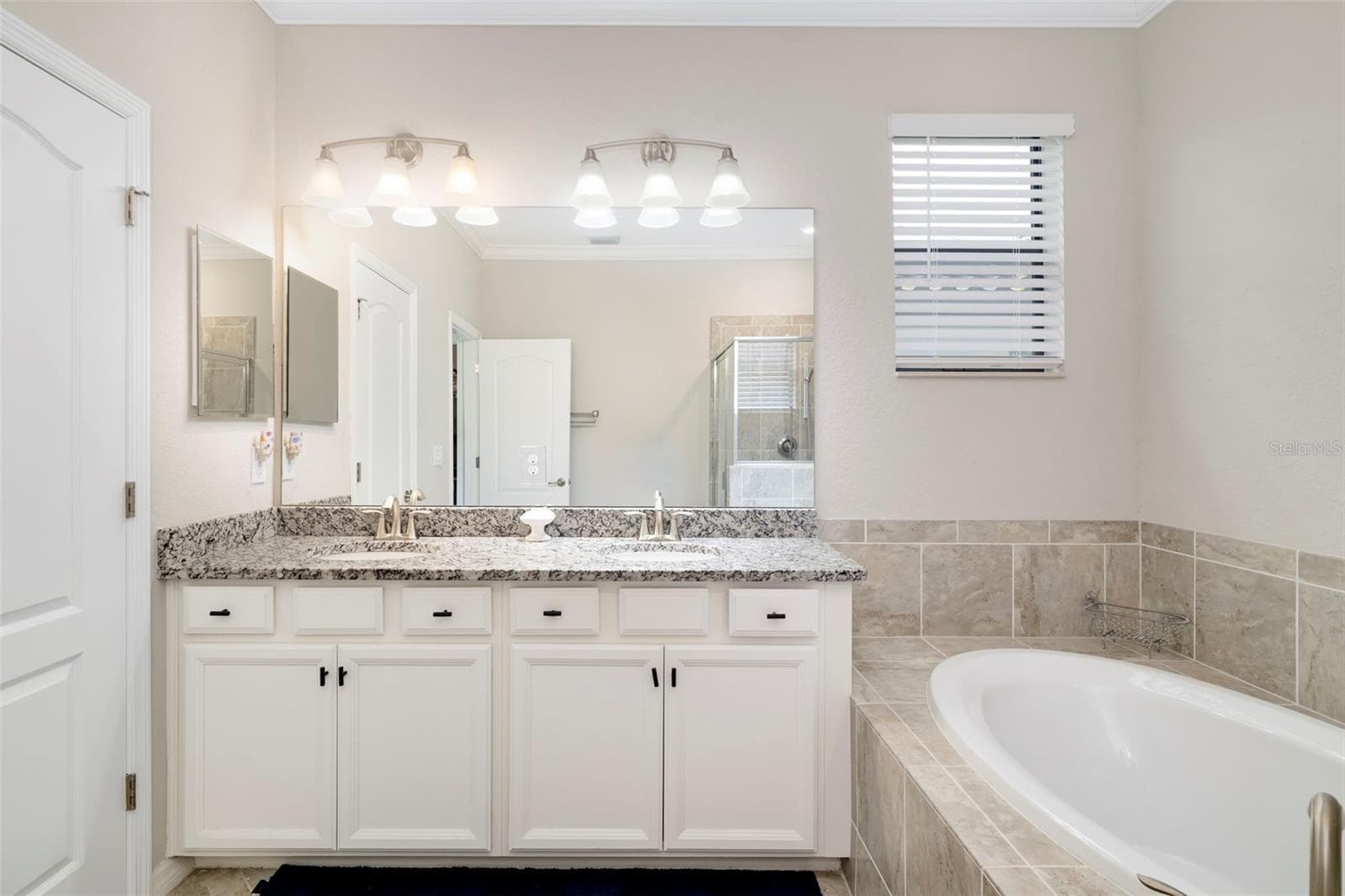 Primary Bathroom - 17927 POLO TRL, BRADENTON
