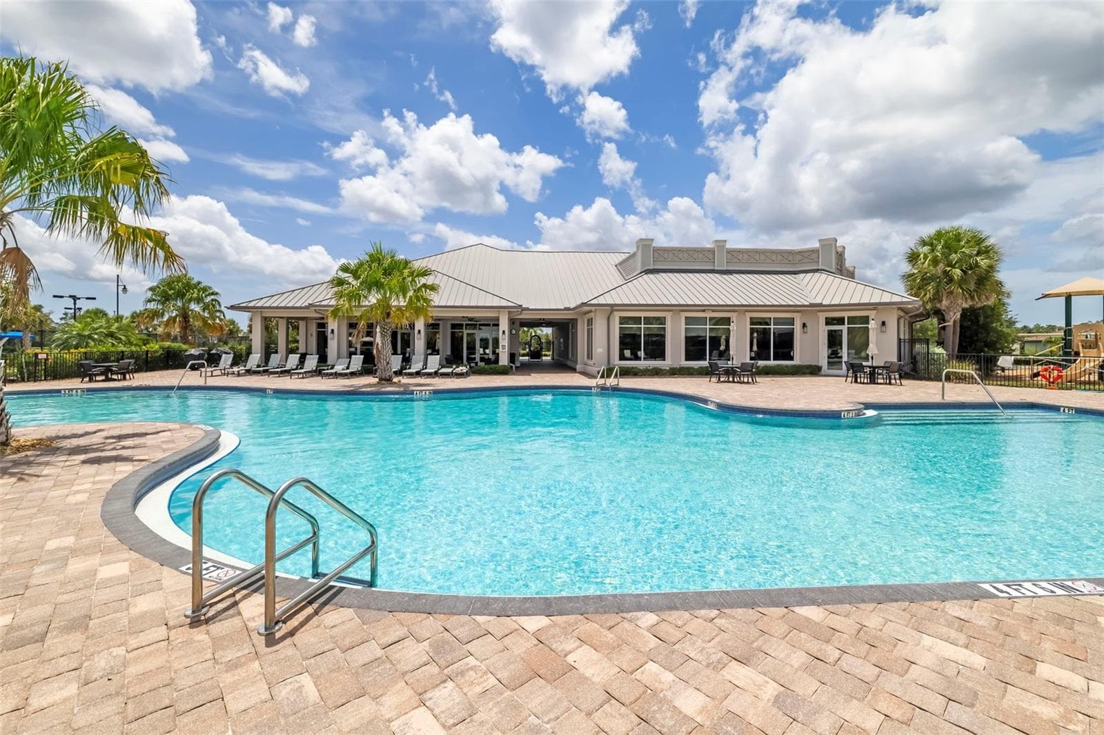 Community Pool - 17927 POLO TRL, BRADENTON