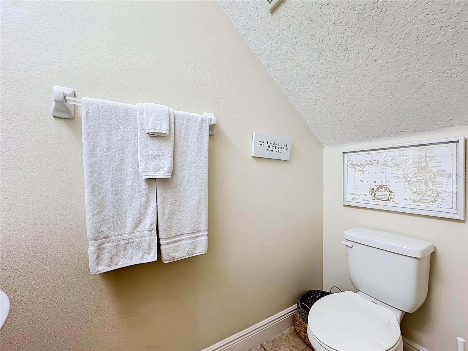 Townhouse at 8223 ROSEVILLE RD, DAVENPORT, photo 28 of 50
