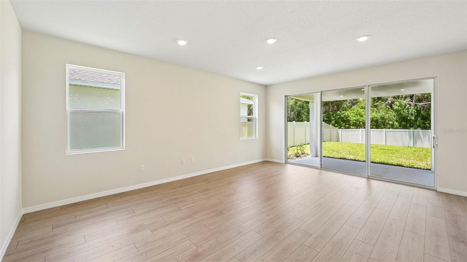 Single Family Residence at 10437 WOODLAND GARDEN WAY, PARRISH, photo 11 of 51