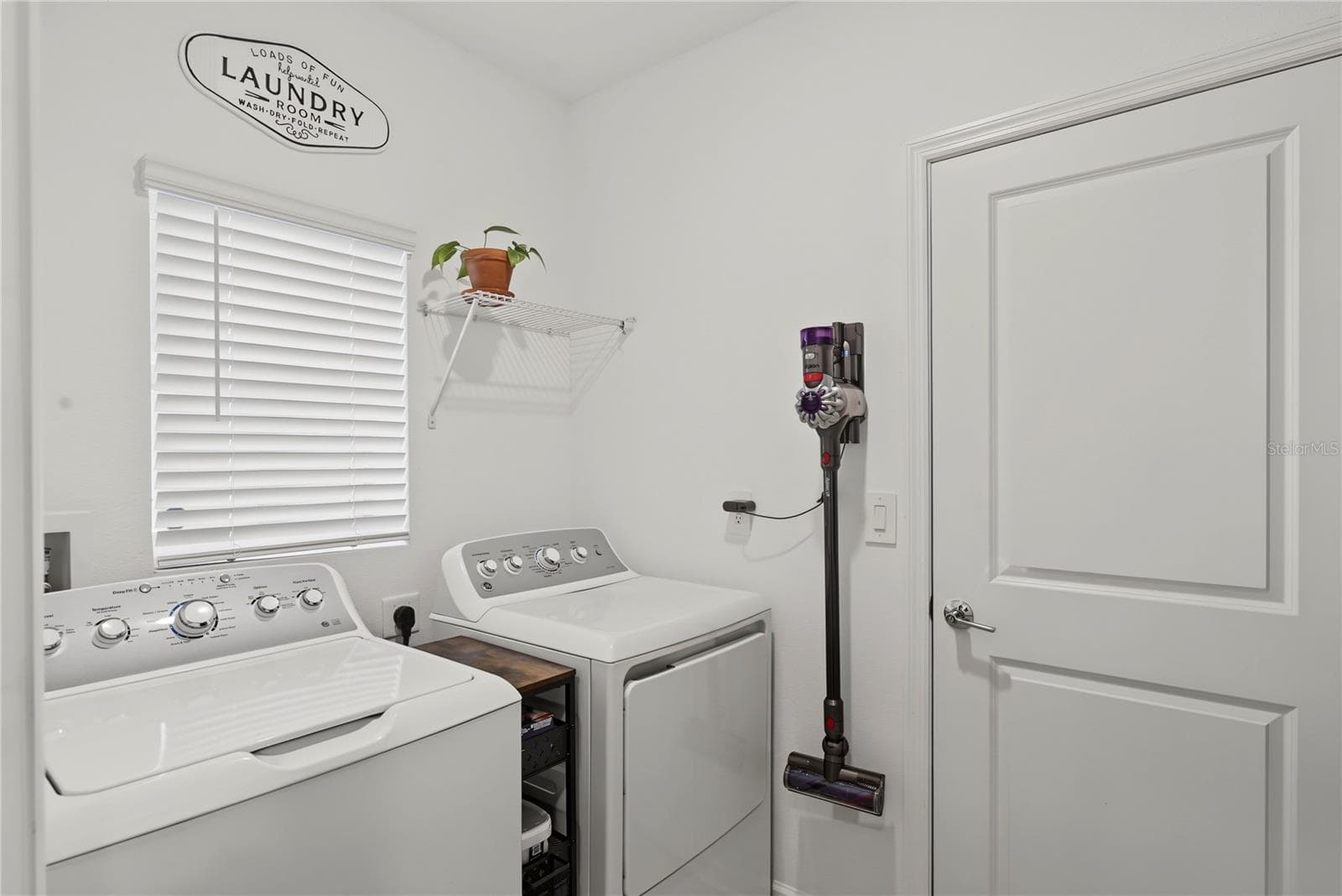 Single Family Residence at 6838 WILSON HAMMOCK AVE, GROVELAND, photo 18 of 43