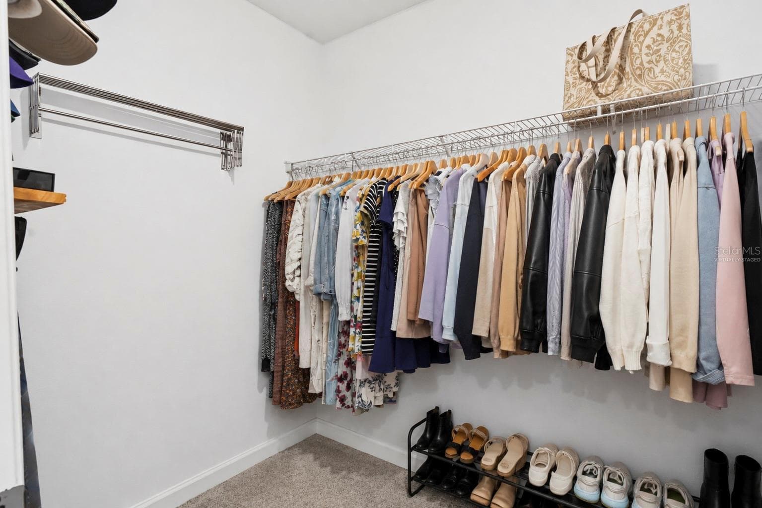 Virtually Staged - 6838 WILSON HAMMOCK AVE, GROVELAND