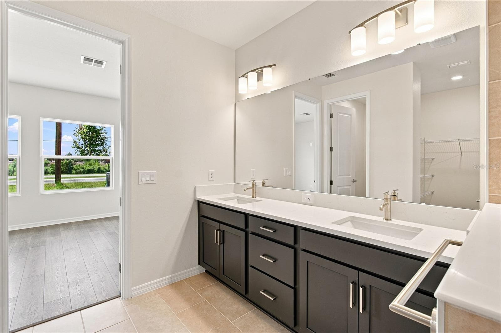 Owner's Bath - 5033 ORINOCO LN, ST CLOUD