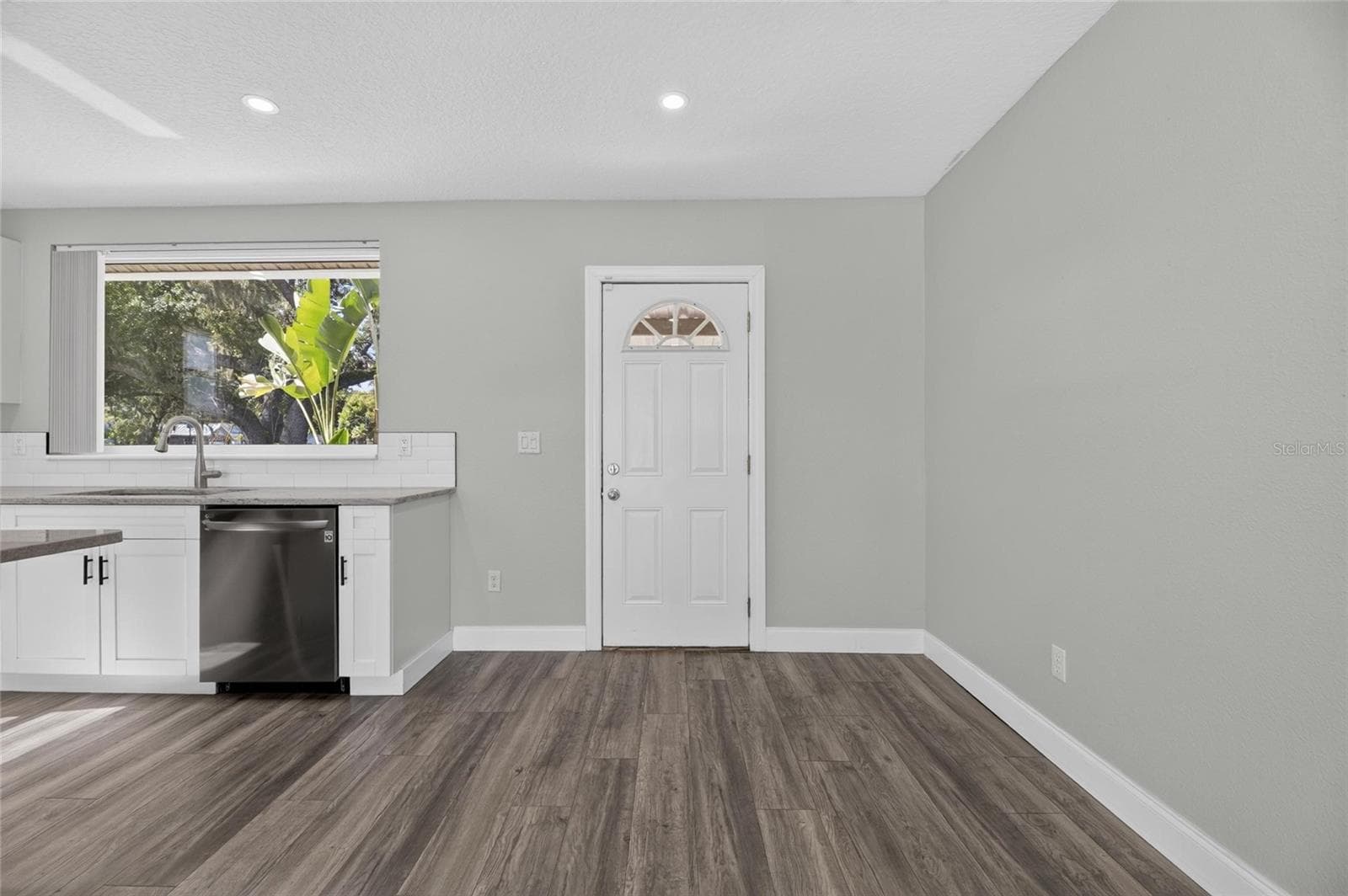 Single Family Residence at 6712 MYRNA DR, TAMPA, photo 12 of 89