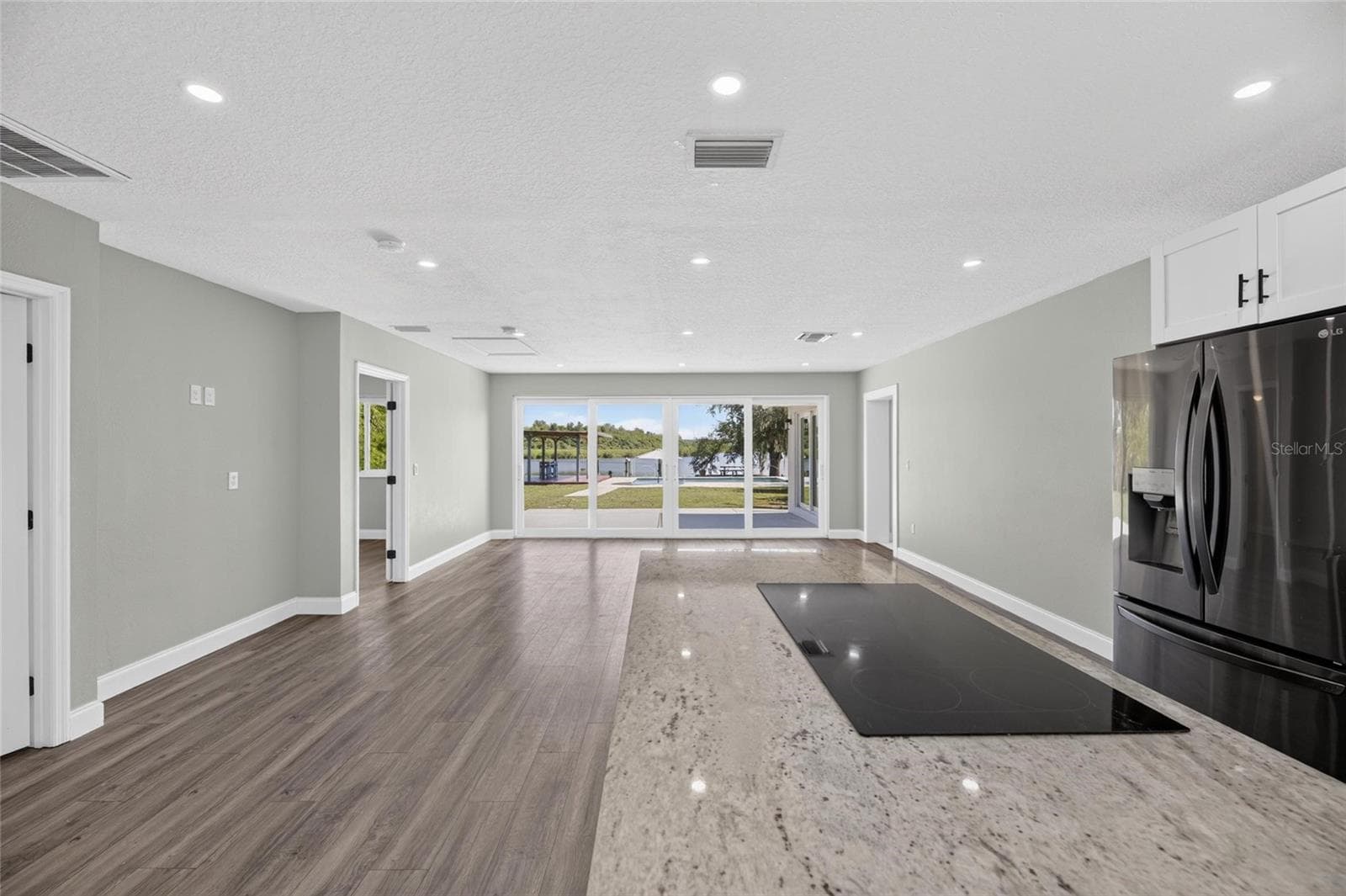 Single Family Residence at 6712 MYRNA DR, TAMPA, photo 13 of 89