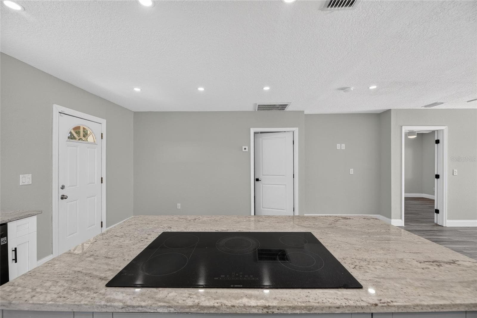 Single Family Residence at 6712 MYRNA DR, TAMPA, photo 20 of 89