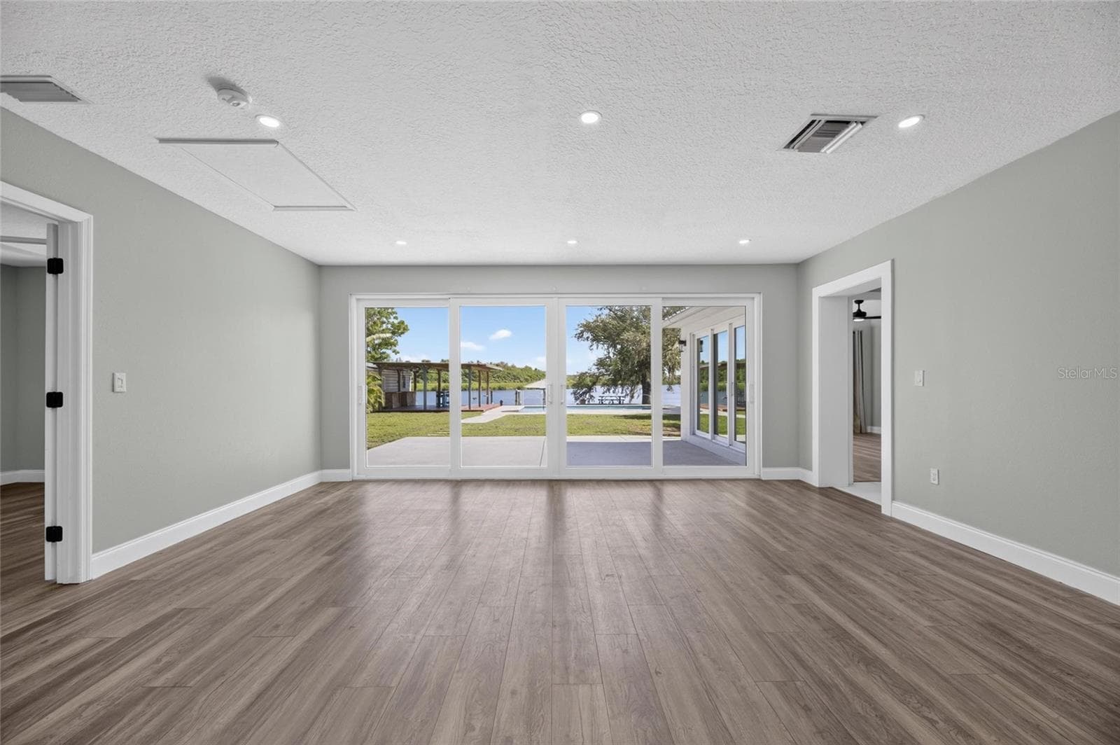 Single Family Residence at 6712 MYRNA DR, TAMPA, photo 22 of 89