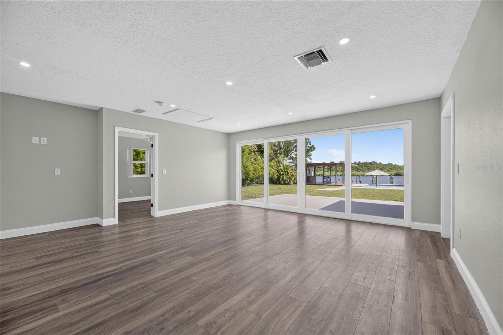 Single Family Residence at 6712 MYRNA DR, TAMPA, photo 23 of 89