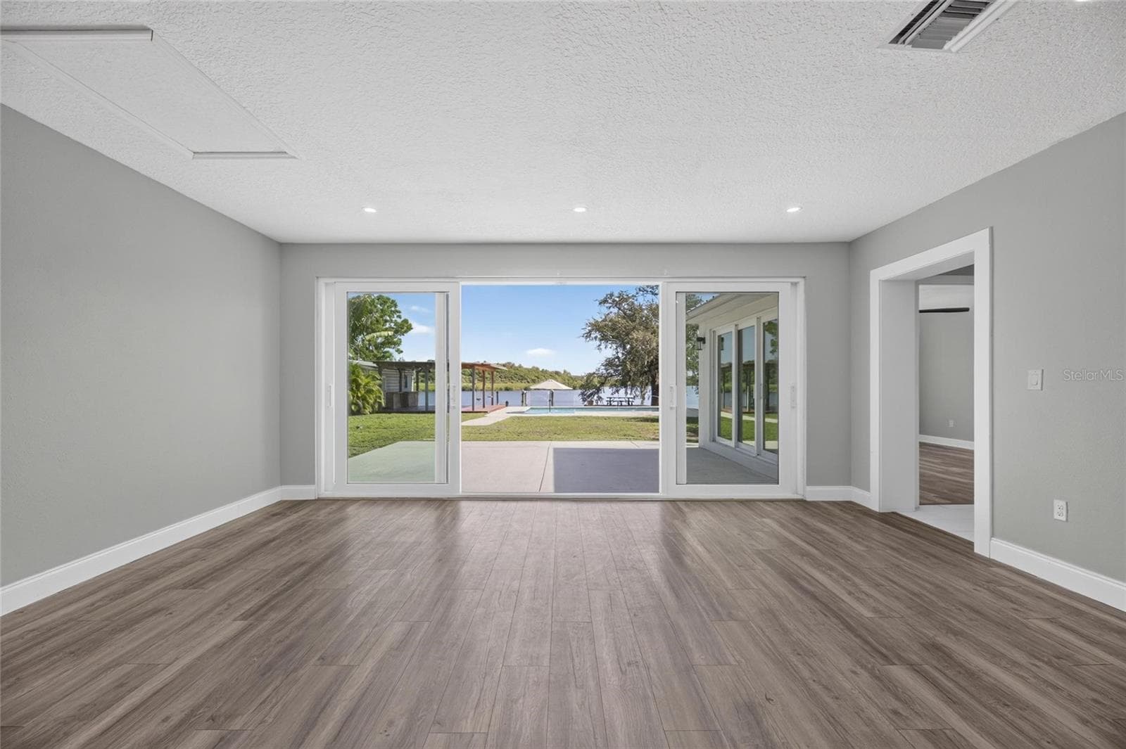 Single Family Residence at 6712 MYRNA DR, TAMPA, photo 24 of 89