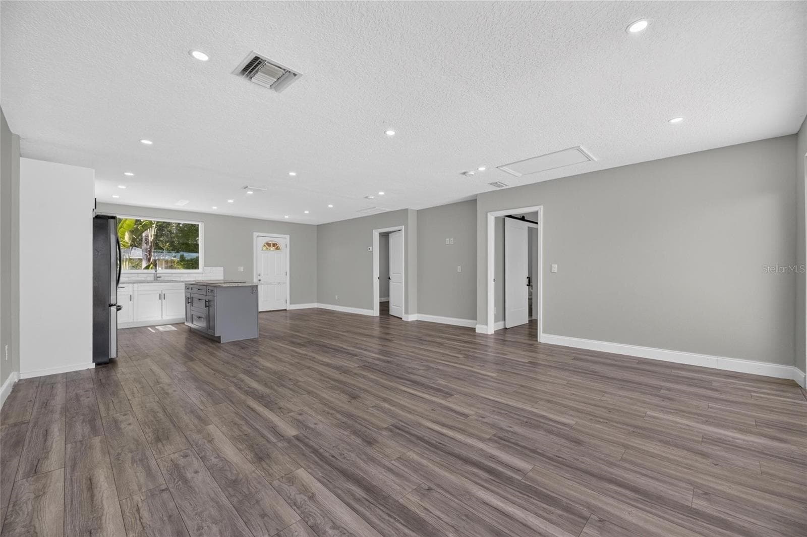 Single Family Residence at 6712 MYRNA DR, TAMPA, photo 27 of 89