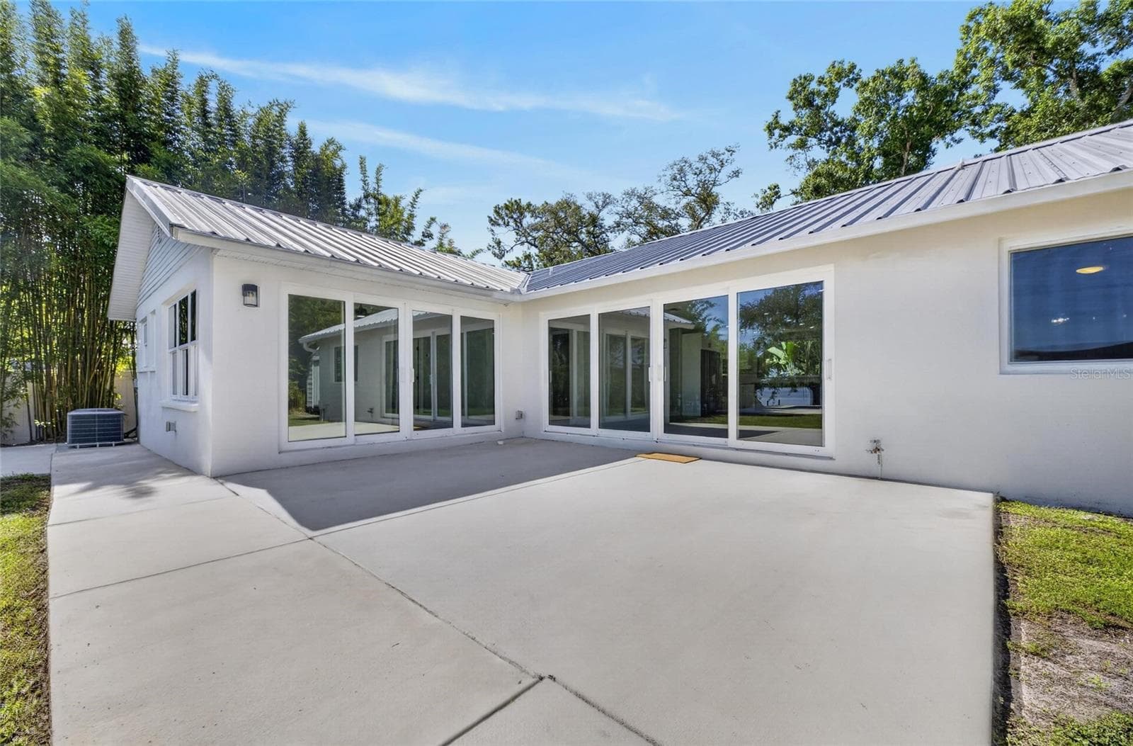 Single Family Residence at 6712 MYRNA DR, TAMPA, photo 52 of 89