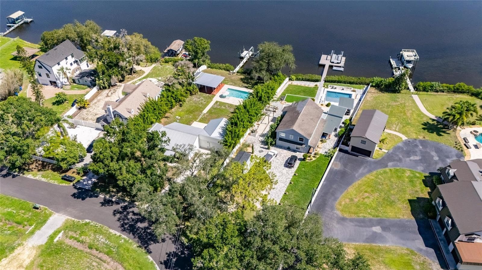 Single Family Residence at 6712 MYRNA DR, TAMPA, photo 86 of 89