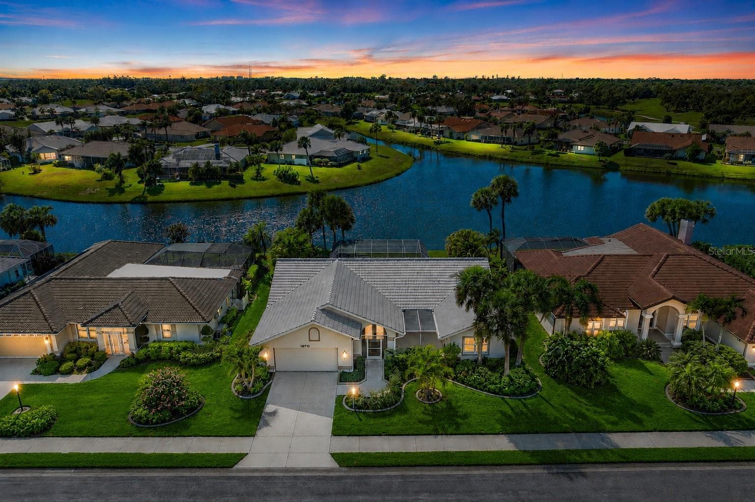 Single Family Residence at 1679 VALLEY DR, VENICE, photo 2 of 82