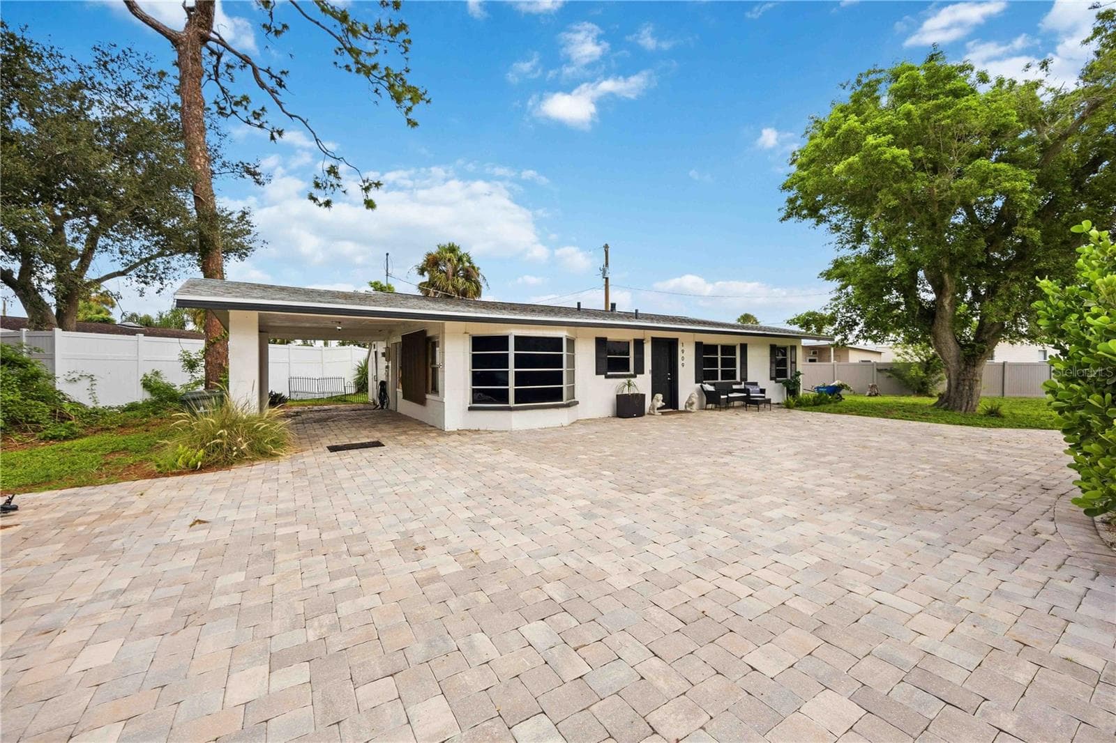 Single Family Residence at 1909 BUCCANEER DR, SARASOTA, photo 2 of 43