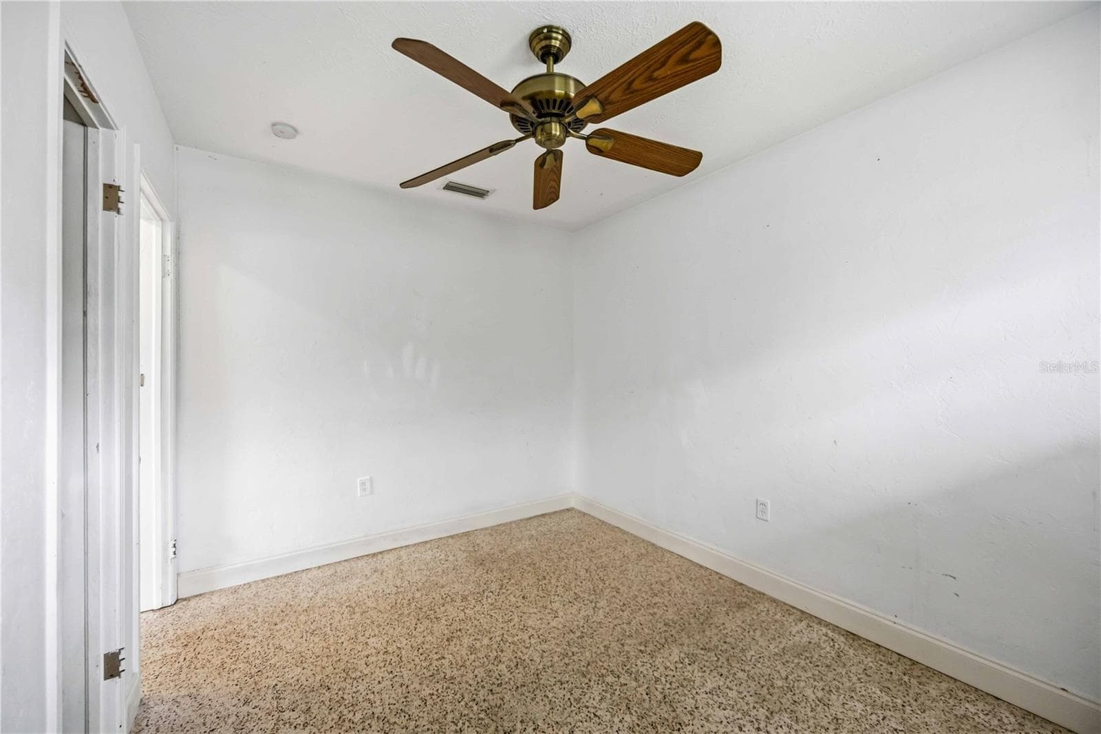 Single Family Residence at 1909 BUCCANEER DR, SARASOTA, photo 19 of 43