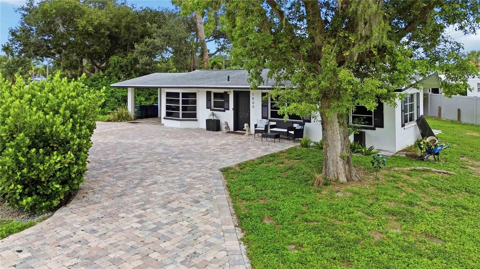 Single Family Residence at 1909 BUCCANEER DR, SARASOTA, photo 6 of 43
