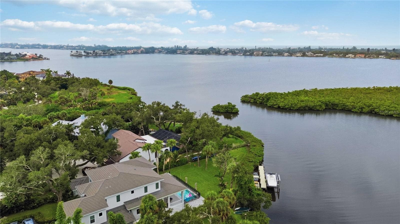 Single Family Residence at 1909 BUCCANEER DR, SARASOTA, photo 35 of 43
