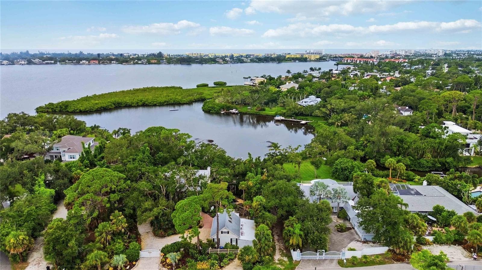 Single Family Residence at 1909 BUCCANEER DR, SARASOTA, photo 36 of 43
