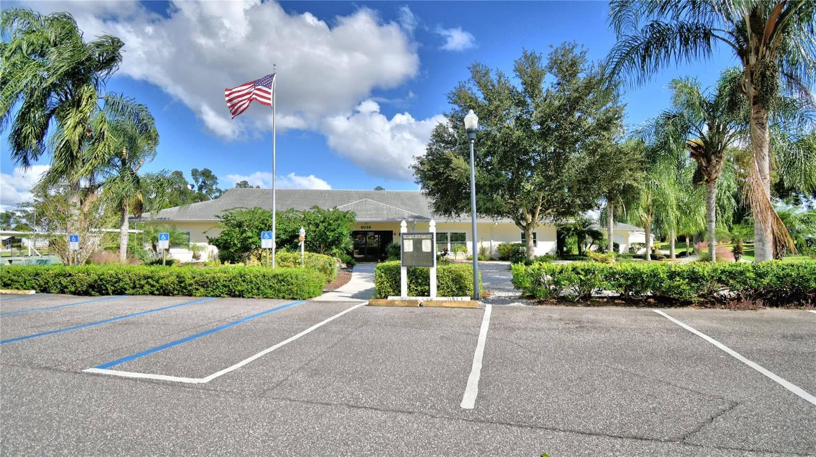 Community Clubhouse - 6086 SOUTHERN OAKS DR, WINTER HAVEN