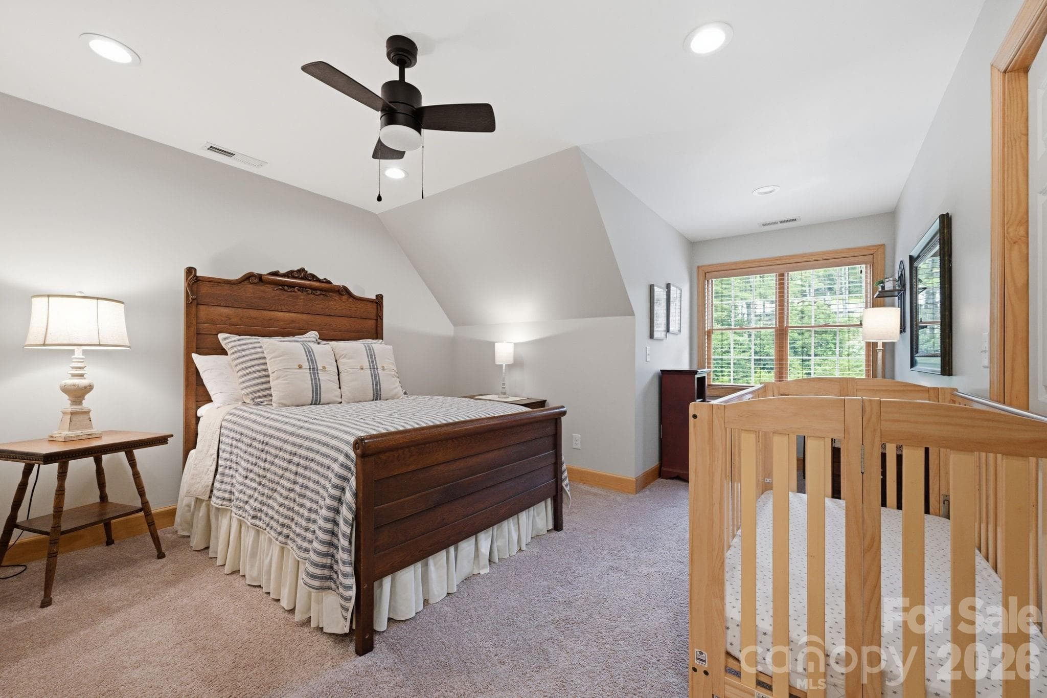 Guest Bedroom - 172 Whispering Streams Court, Fleetwood