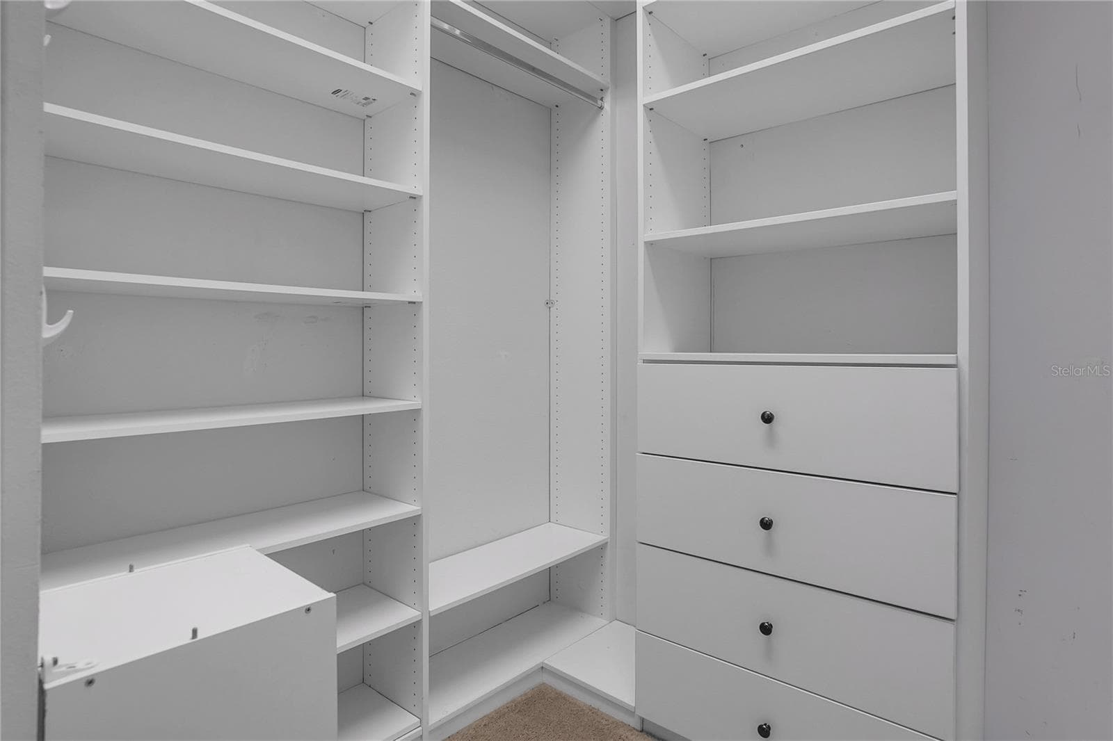 Dual Primary Walk In Closets - 600 CHOCKTAW ST, LAKE MARY