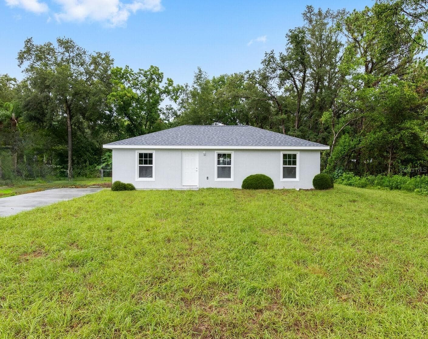 Single Family Residence at 21812 SW RAINBOW LAKES BLVD, DUNNELLON, photo 2 of 17