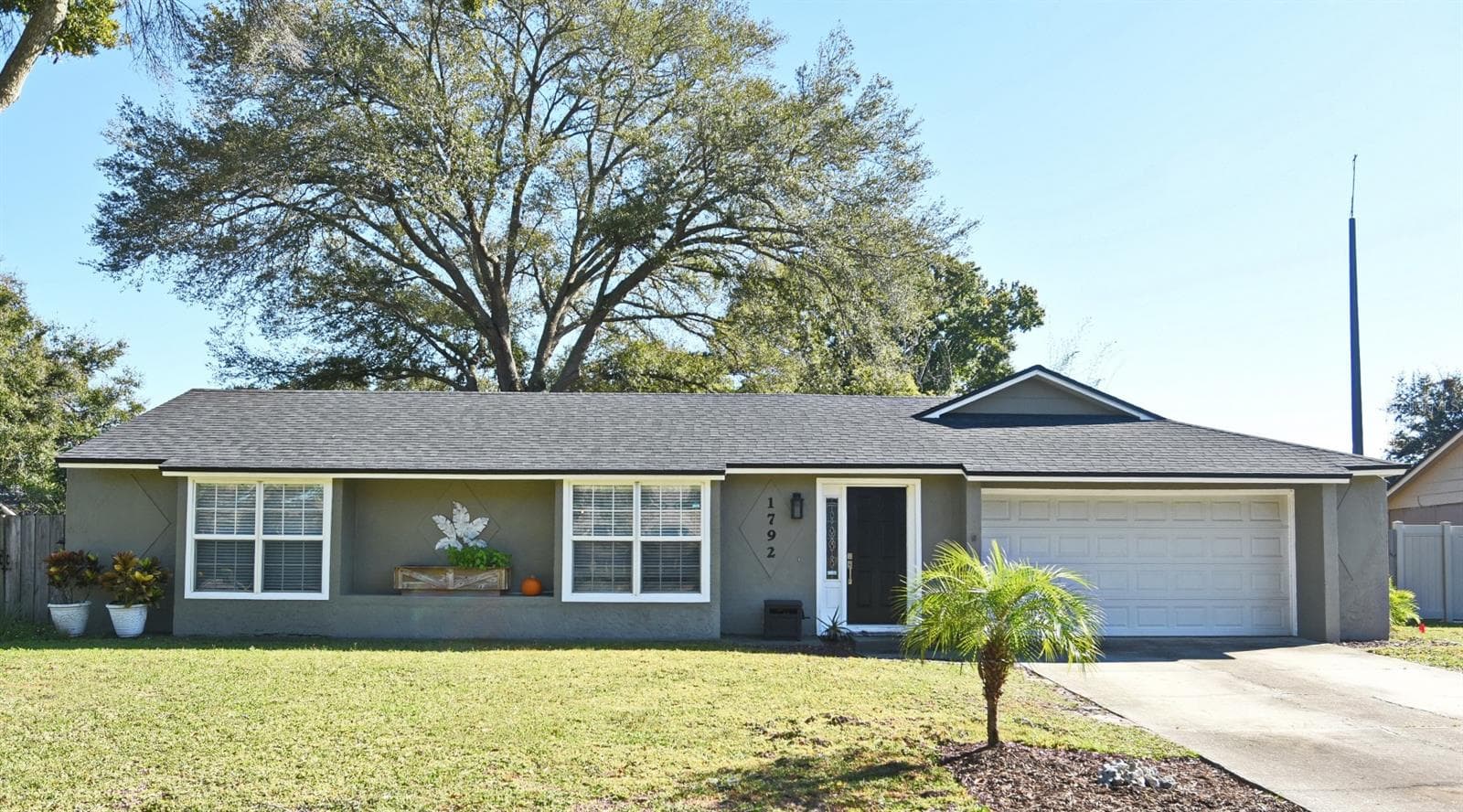 1792 PAM CIR