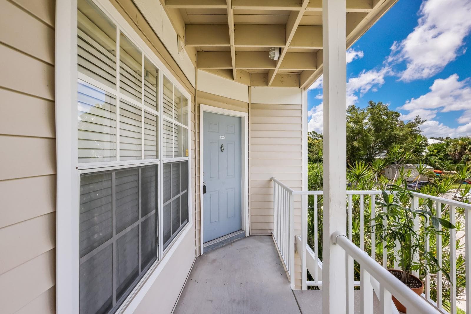 Condominium at 850 S TAMIAMI TRL #325, SARASOTA, photo 4 of 40
