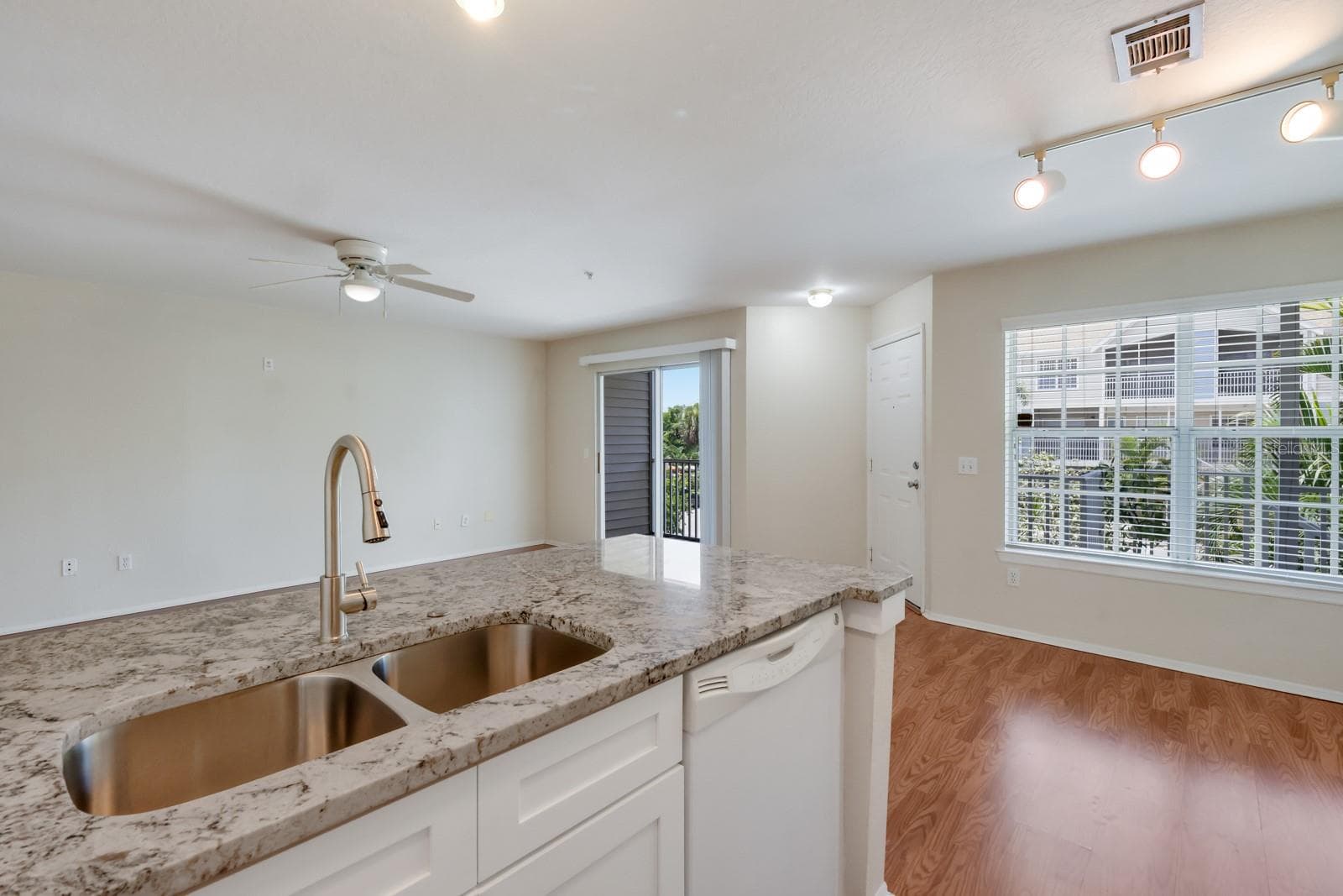 Condominium at 850 S TAMIAMI TRL #325, SARASOTA, photo 12 of 40