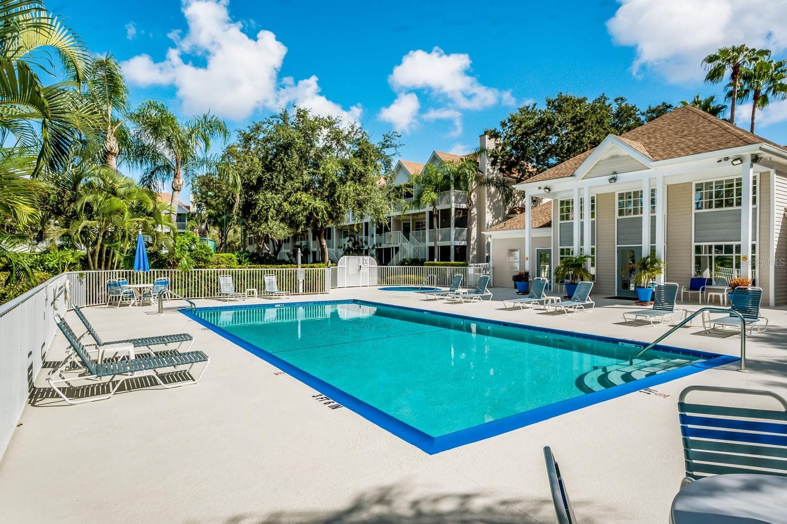 Condominium at 850 S TAMIAMI TRL #325, SARASOTA, photo 25 of 40