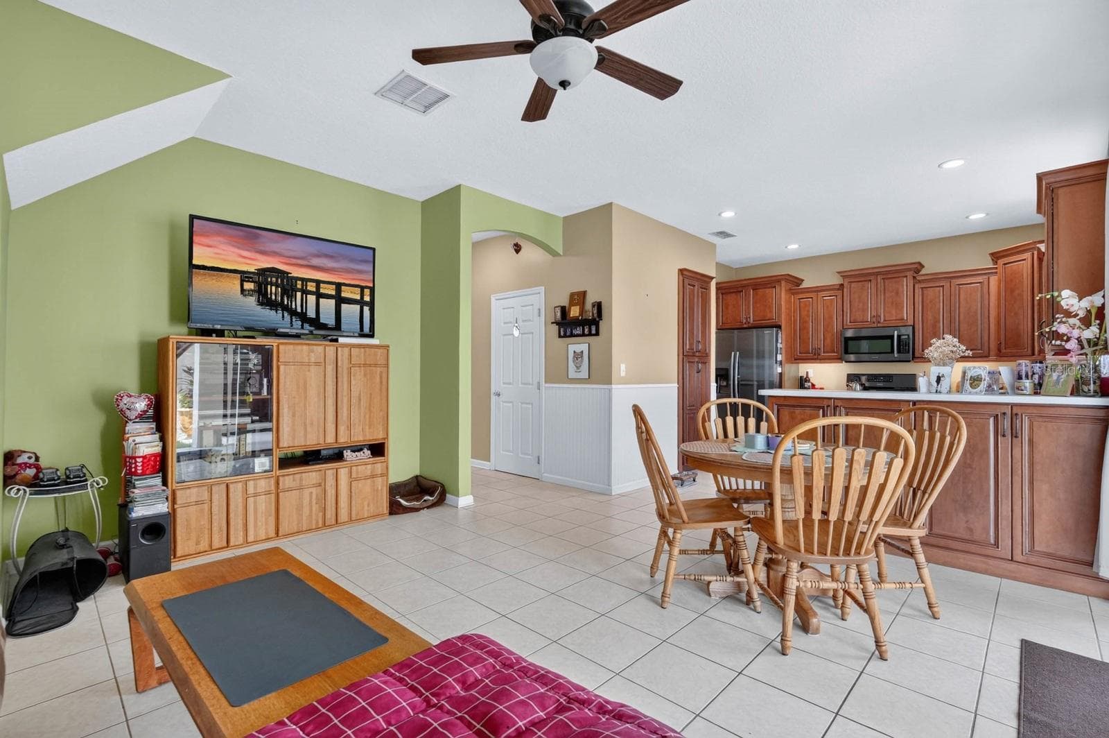 Single Family Residence at 239 W TARRINGTON DR, DELAND, photo 15 of 52