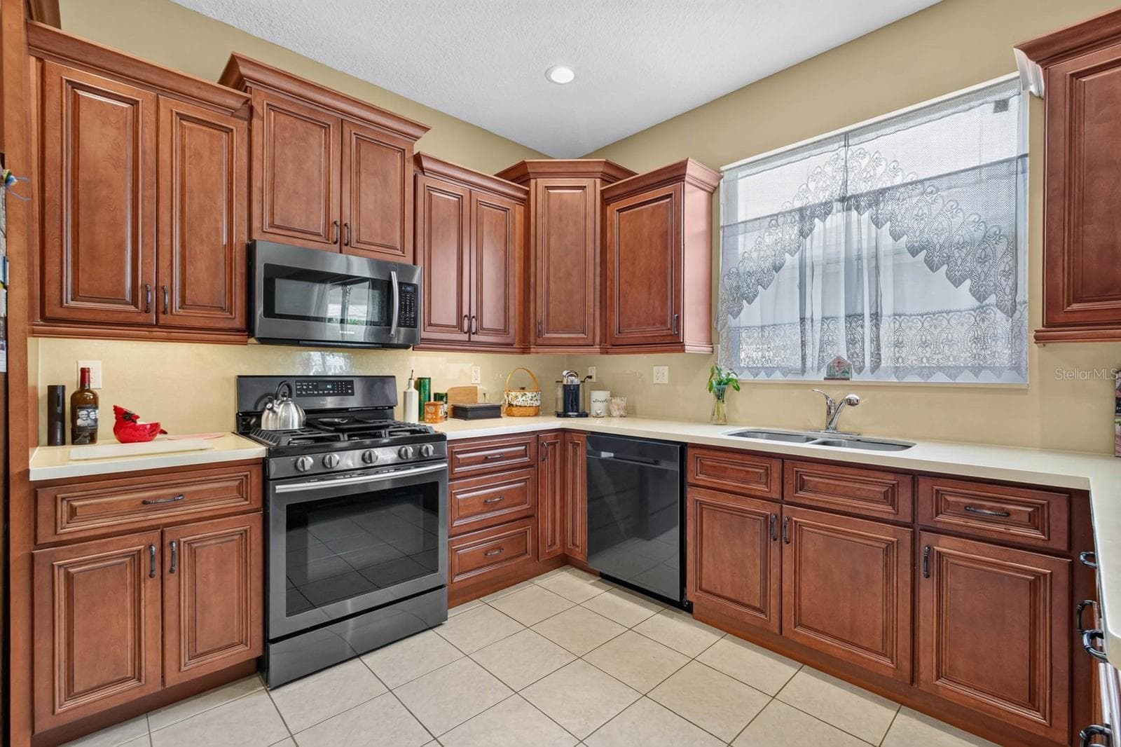 Single Family Residence at 239 W TARRINGTON DR, DELAND, photo 17 of 52