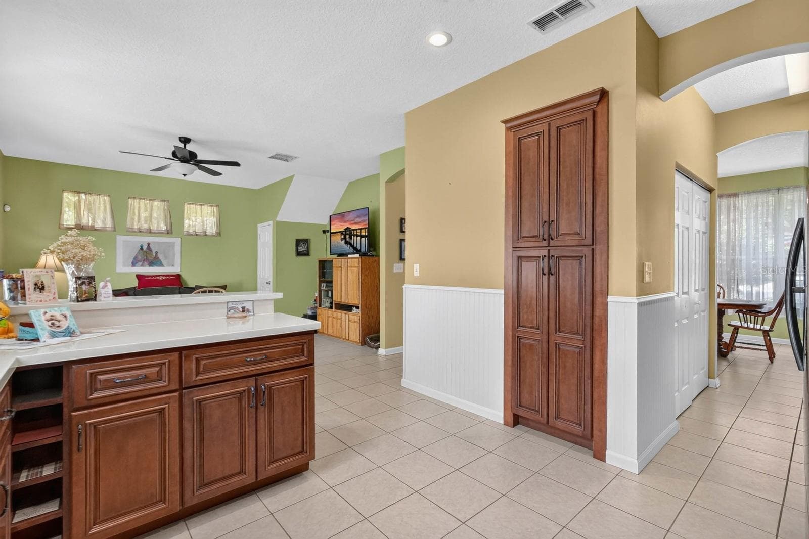 Single Family Residence at 239 W TARRINGTON DR, DELAND, photo 19 of 52