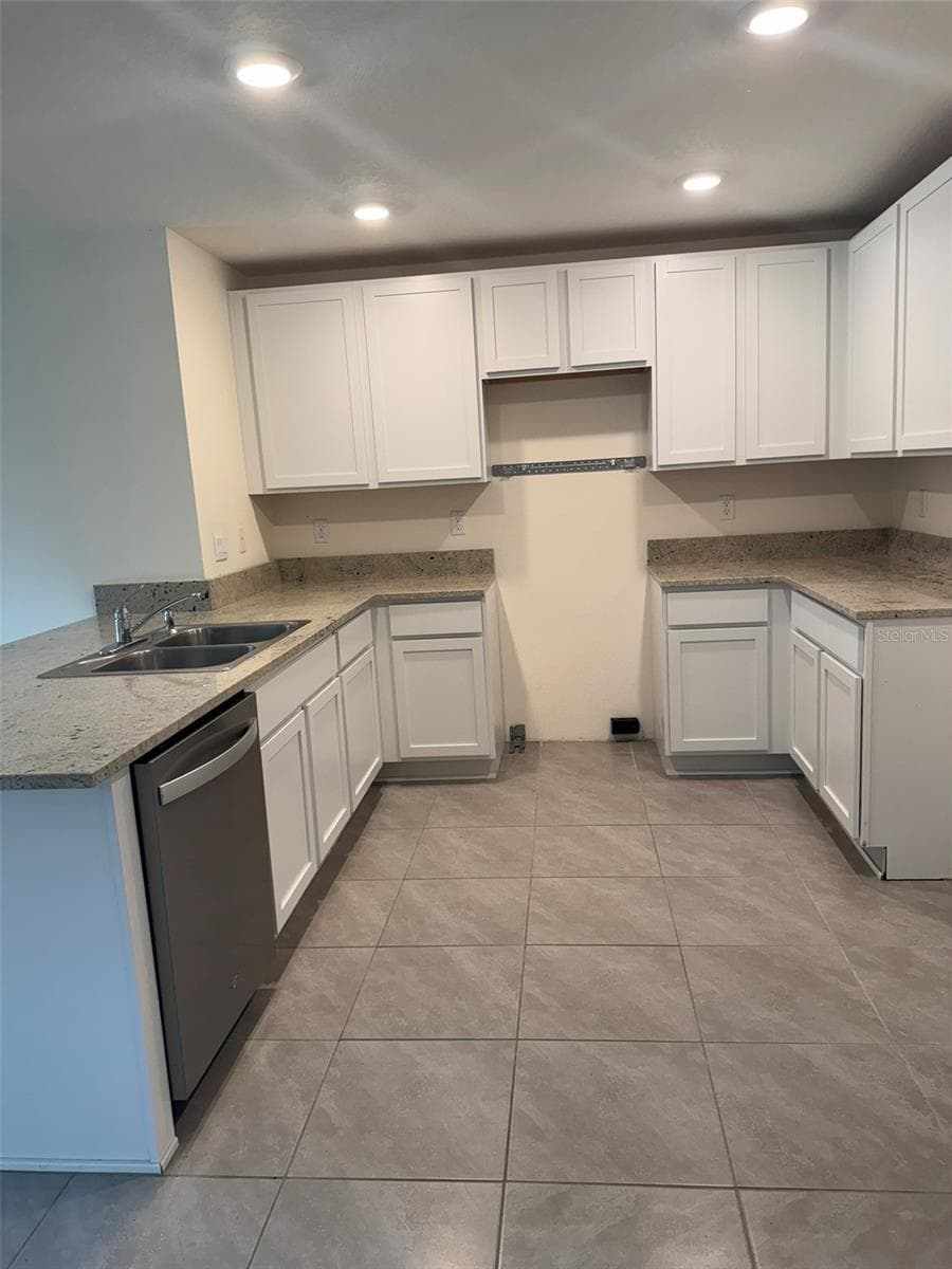 Single Family Residence at 1663 HAZY SEA DR, PLANT CITY, photo 15 of 33