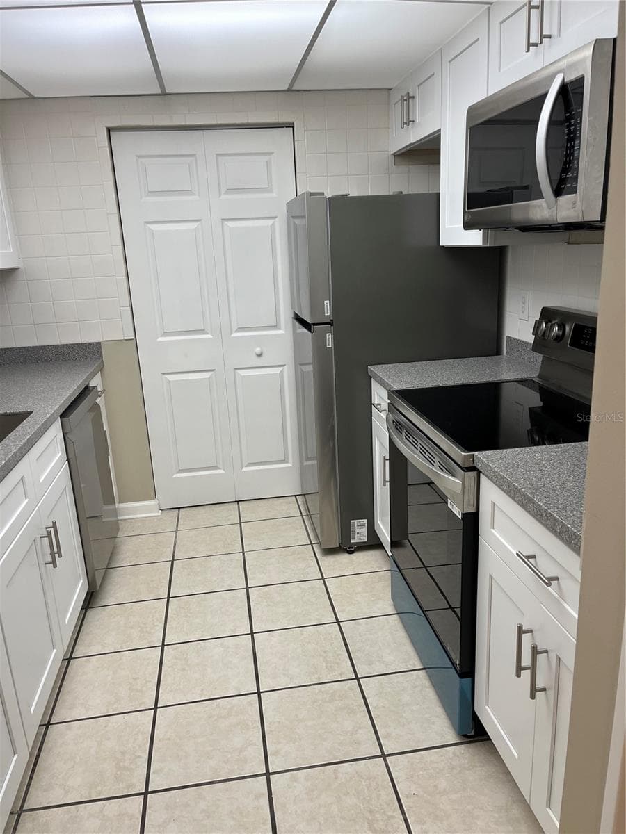 Villa at 1308 13TH CIR SE, LARGO, photo 11 of 41