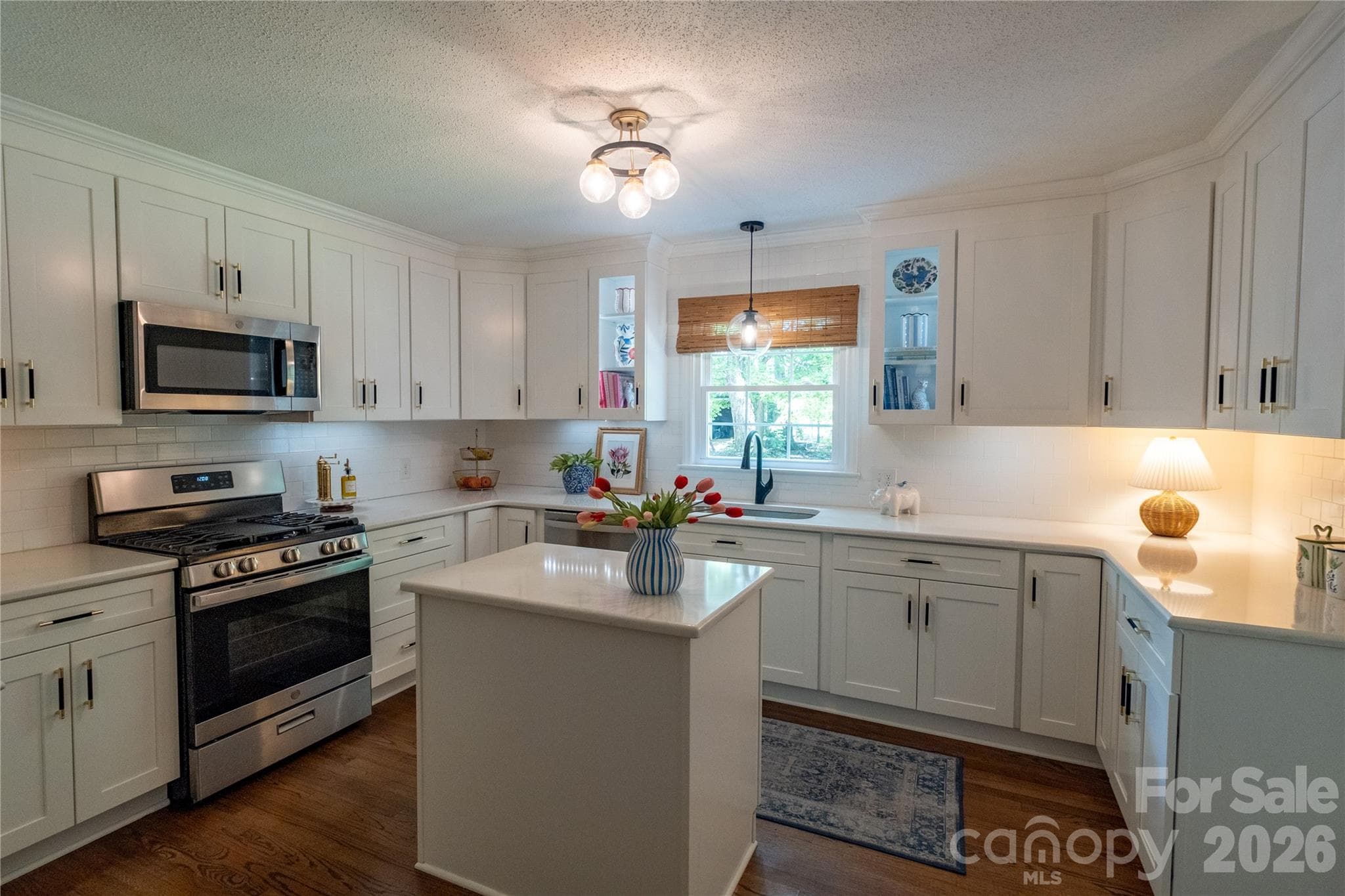 Quartz countertops - 2312 Belmont Drive, Reidsville