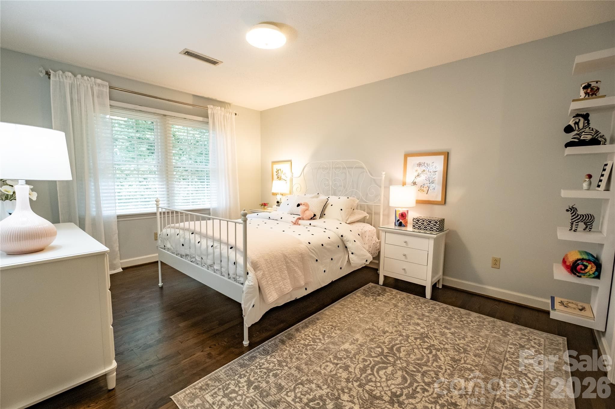 Large second bedroom - 2312 Belmont Drive, Reidsville