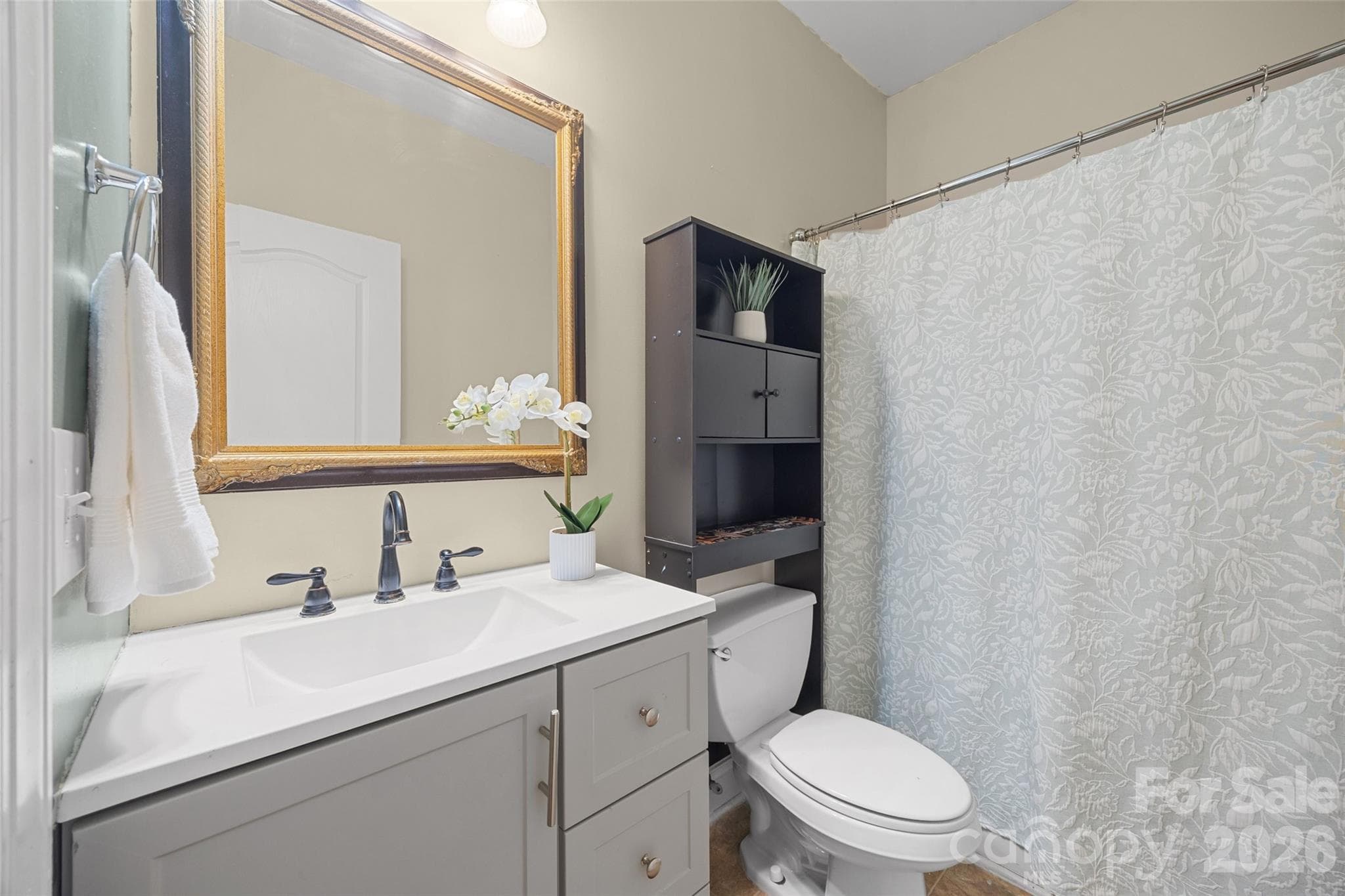 Single Family Residence at 210 Pinewood Lane, Rock Hill, photo 13 of 27