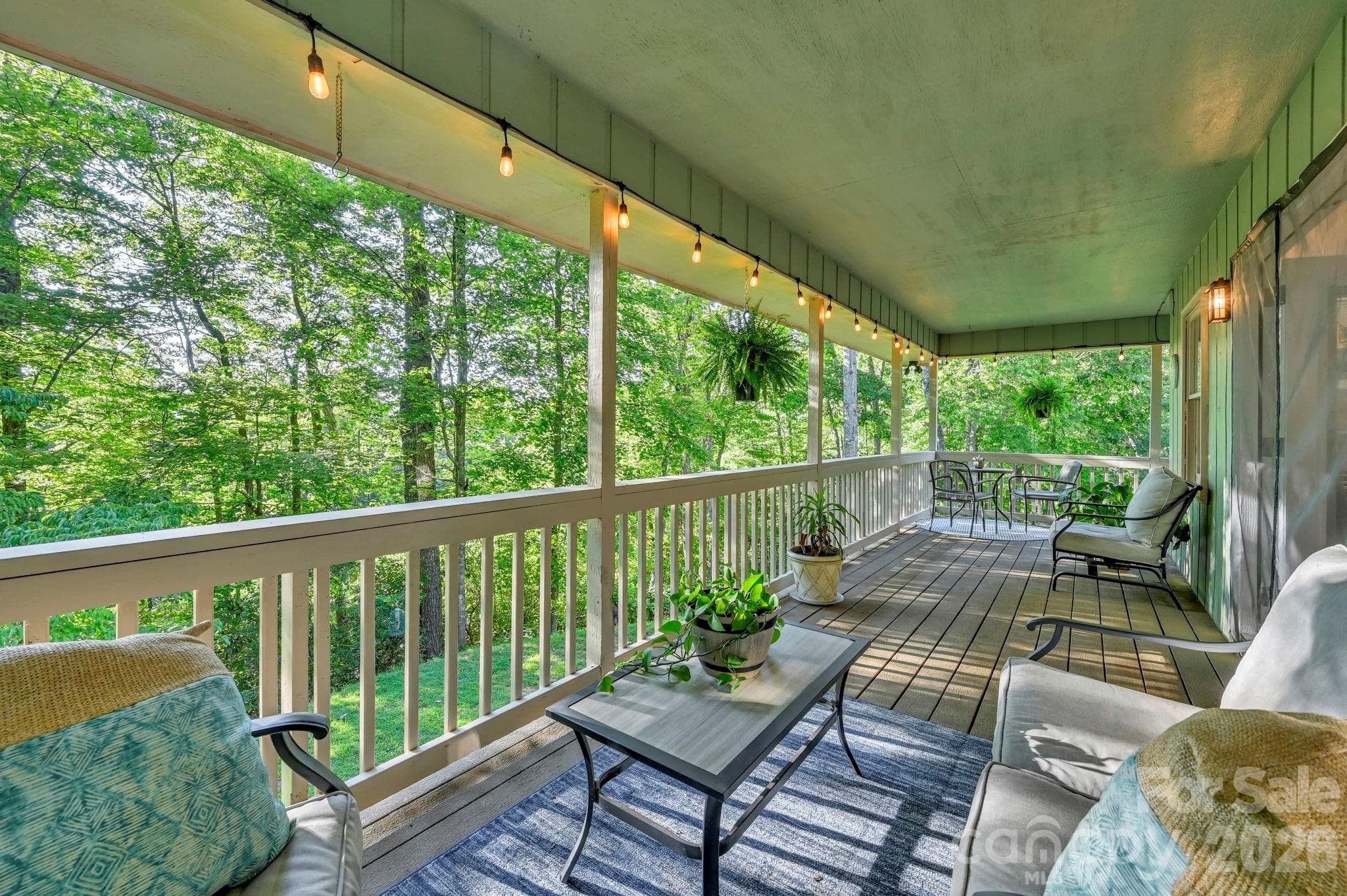 Covered Porch - 426 Meadowood Lane, Burnsville