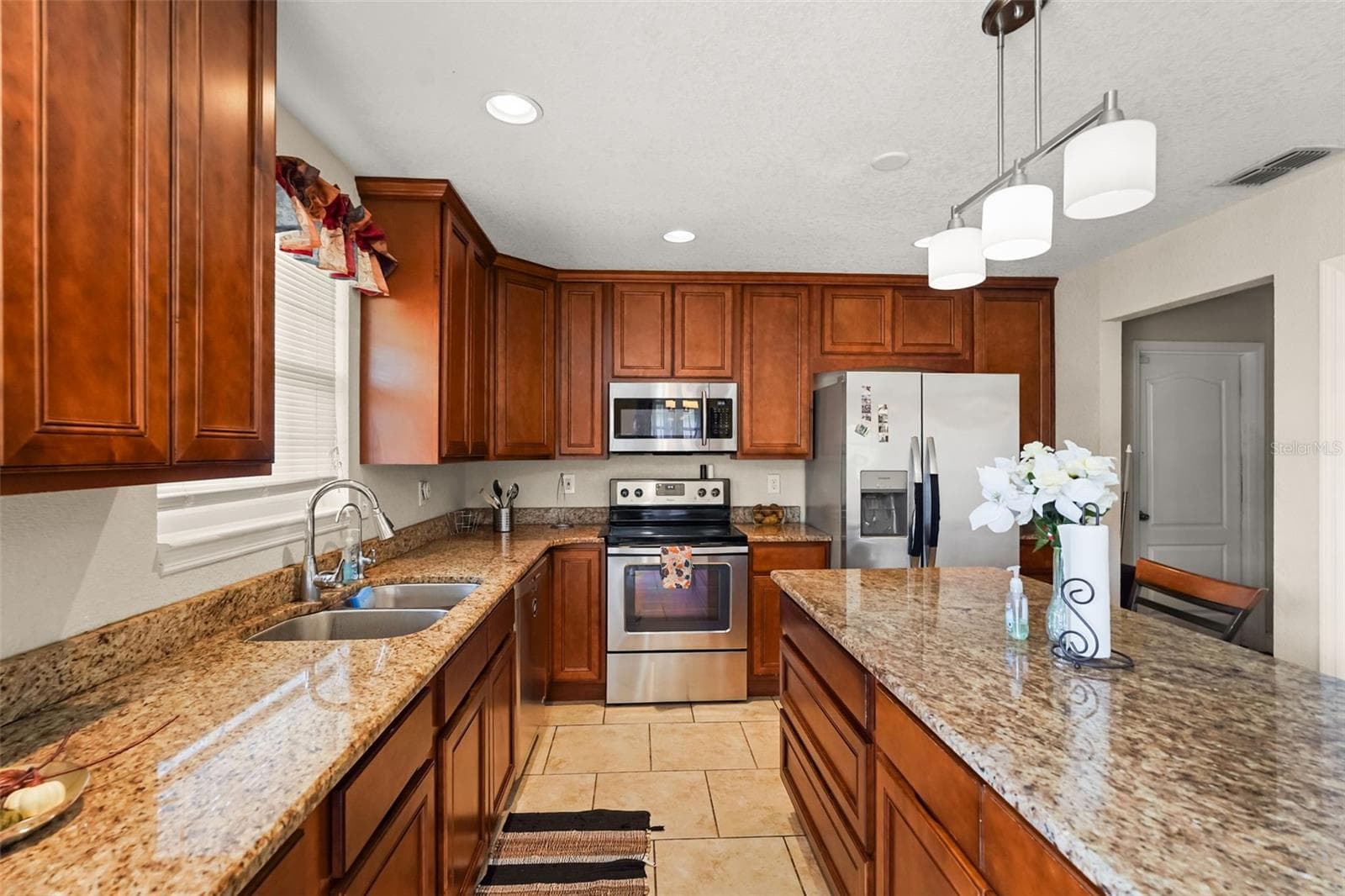 Single Family Residence at 1922 MATTHEW CT, LAKELAND, photo 3 of 23