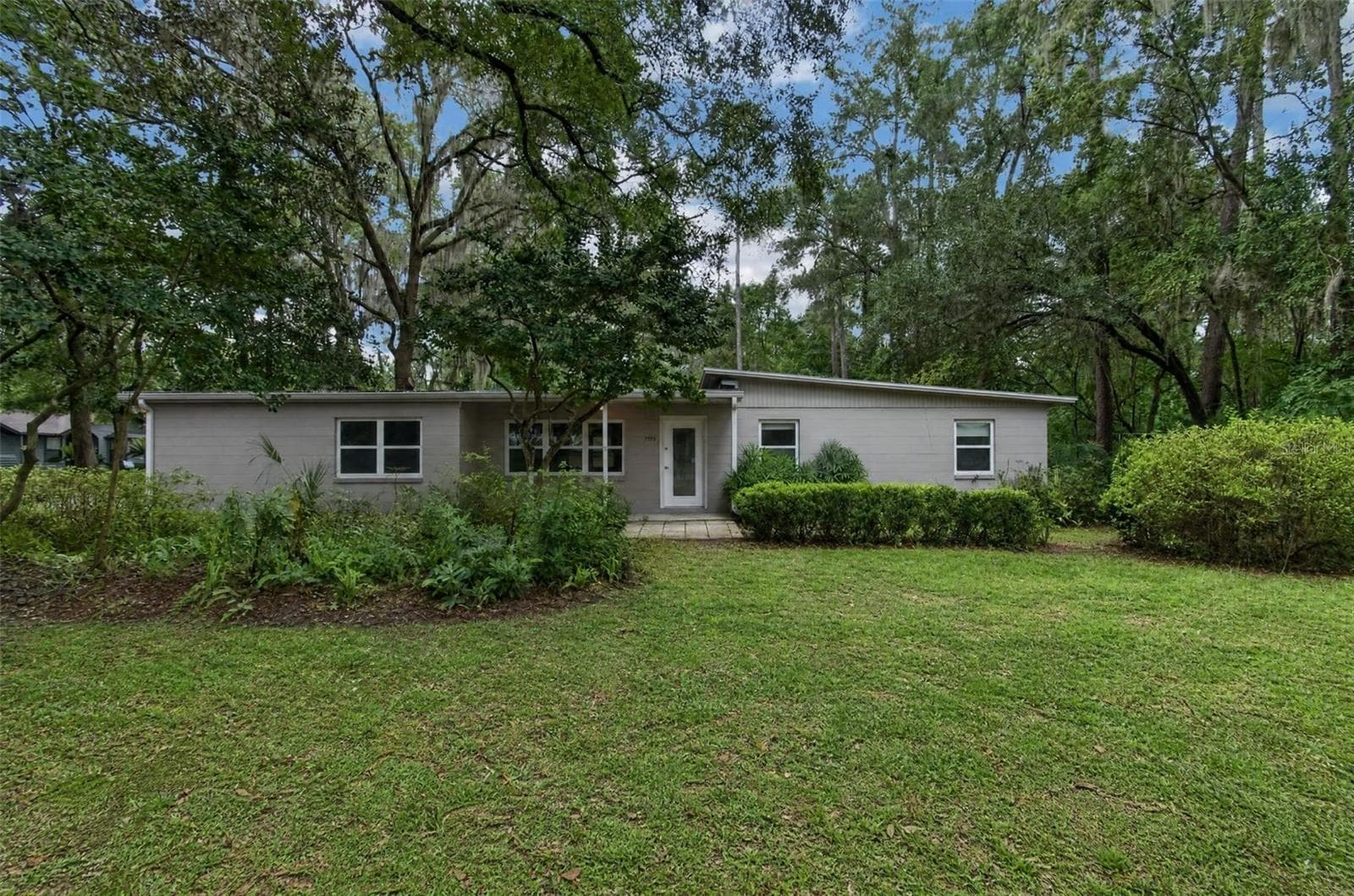 3705 NW 7TH PL