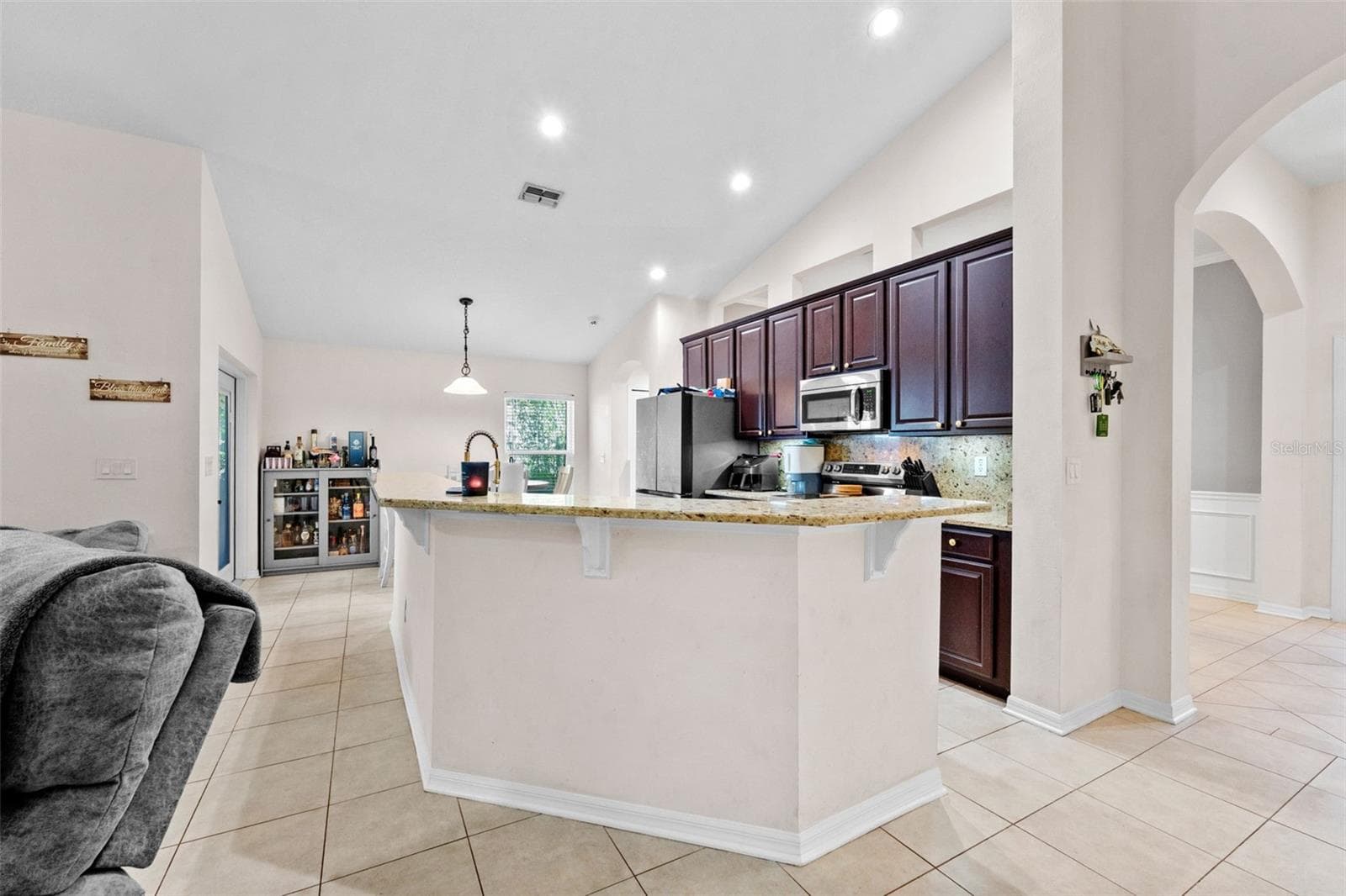 Single Family Residence at 18843 MAISONS DR, LUTZ, photo 12 of 50
