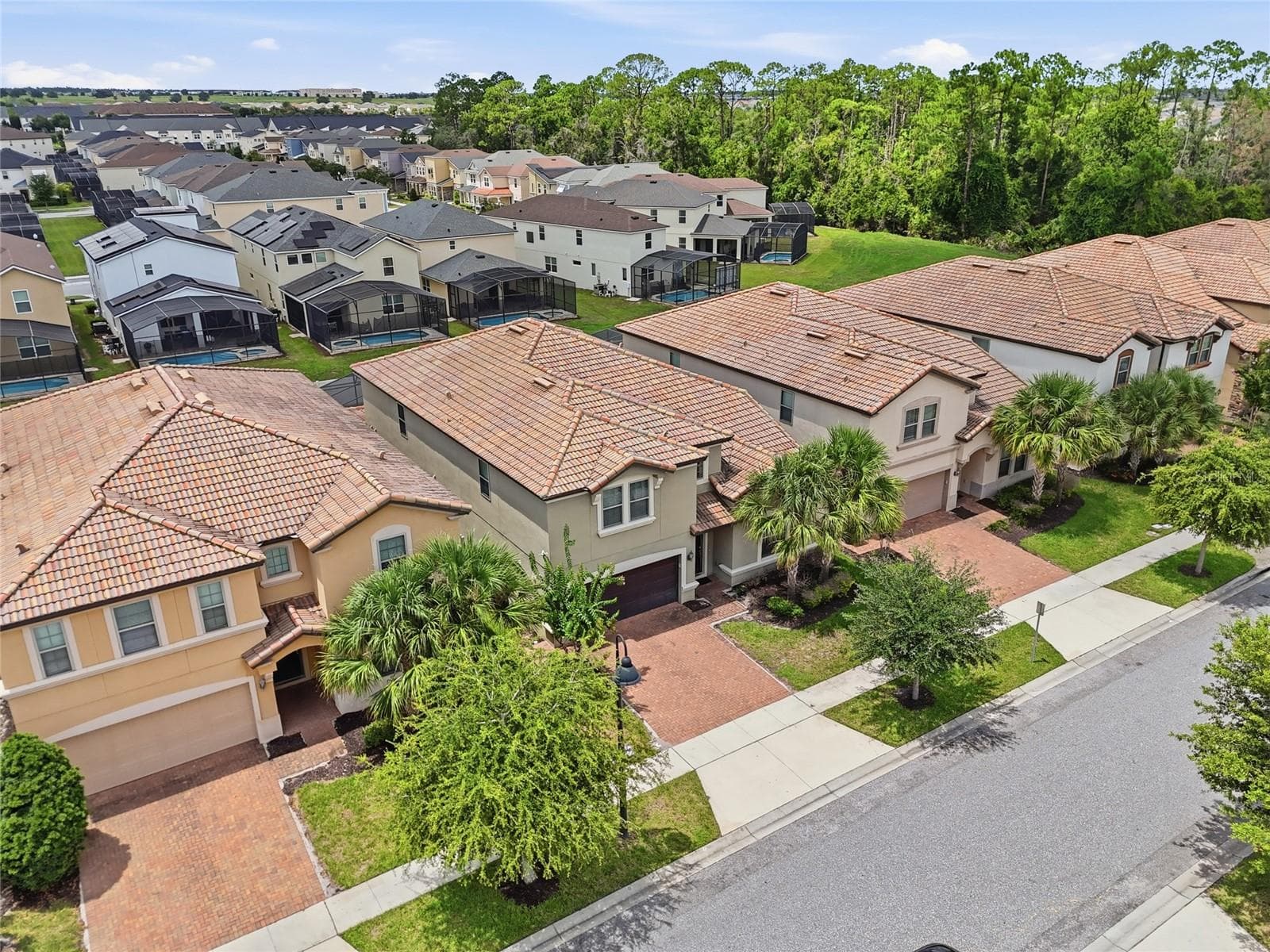 Single Family Residence at 1610 LIMA AVE, KISSIMMEE, photo 3 of 79