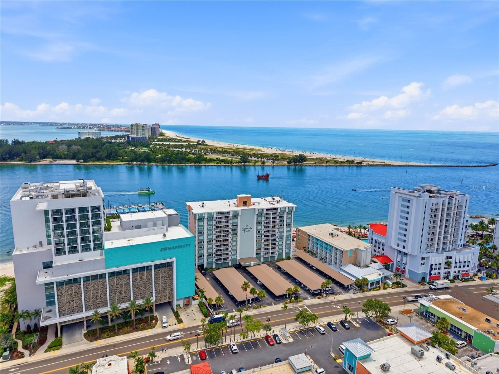 Condominium at 675 S GULFVIEW BLVD #206, CLEARWATER BEACH, photo 2 of 26