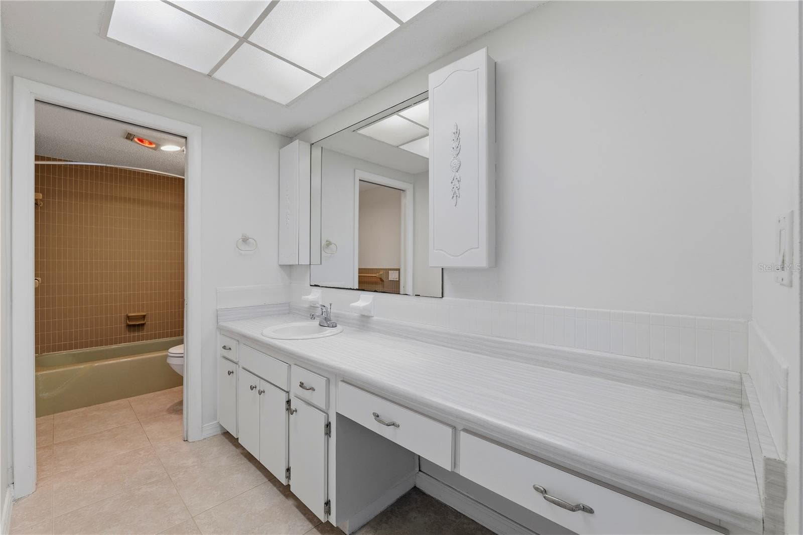 Condominium at 675 S GULFVIEW BLVD #206, CLEARWATER BEACH, photo 6 of 26