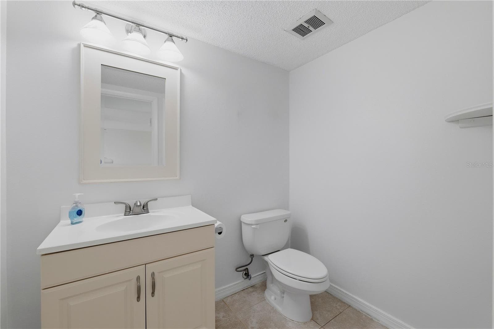Condominium at 675 S GULFVIEW BLVD #206, CLEARWATER BEACH, photo 8 of 26