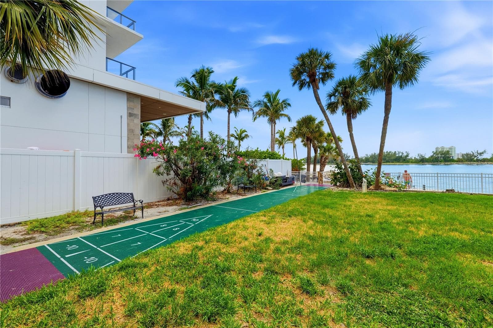 Condominium at 675 S GULFVIEW BLVD #206, CLEARWATER BEACH, photo 18 of 26