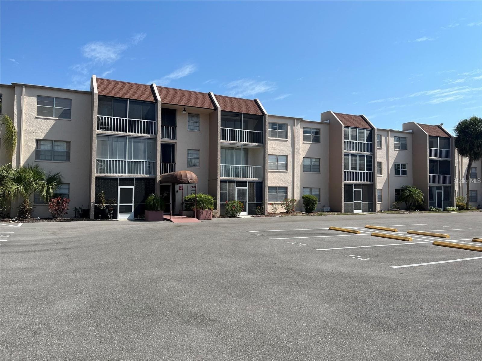Condominium at 519 ALBEE FARM RD #110, VENICE, photo 2 of 19